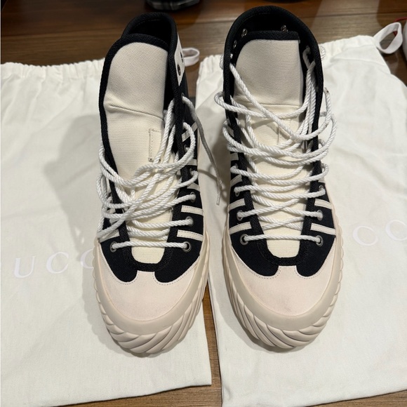 Gucci Black and White High-Top Sneakers - Picture 9 of 10